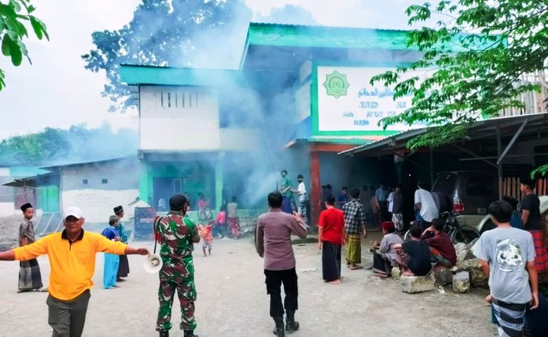 Tiga Pilar Desa Kemiri Malo dampingi Dinkes Bojonegoro Lakukan Fogging