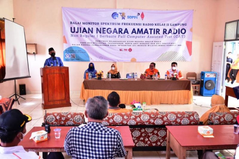 Ujian Nasional Amatir Radio Ditinjau Wabup Way Kanan