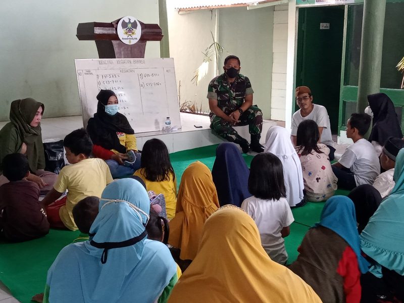 Wujud Kepedulian Kepada Kaum Dhuafa, Koramil 410-01/Panjang Gelar Kegiatan Belajar Mengajar