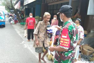 Susuri Pasar Gawok, anggota Koramil 07 Gatak ajak warga tetap didiplin Prokes