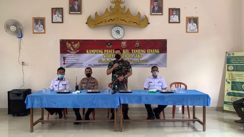 Anggota Koramil 410-04/TKT Sosialisasikan Pembentukan Kampung Pancasila di Wilayah