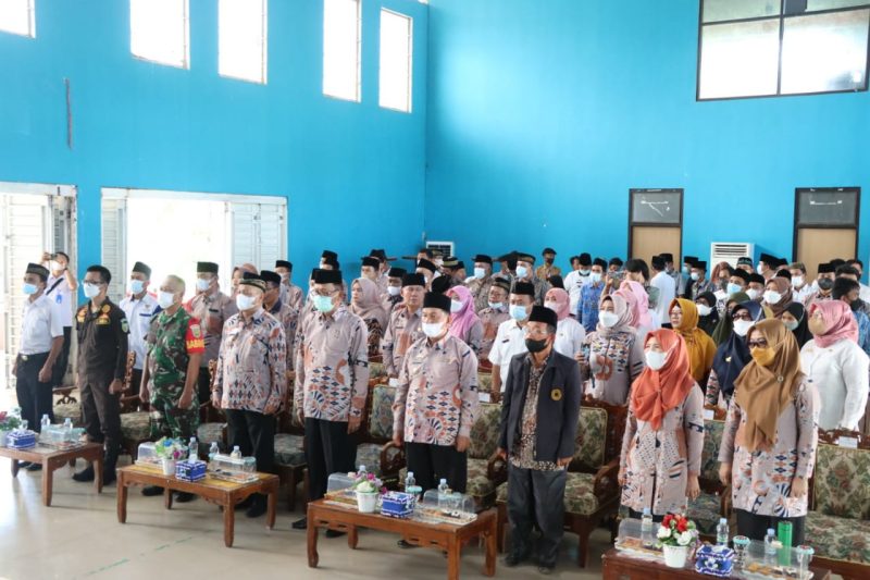 Bupati Pesibar Membuka Seleksi Tilawatil Qur'an (STQ)