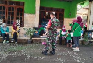 Cegah DBD, Babinsa Bersama FKD Operasi Door To Door