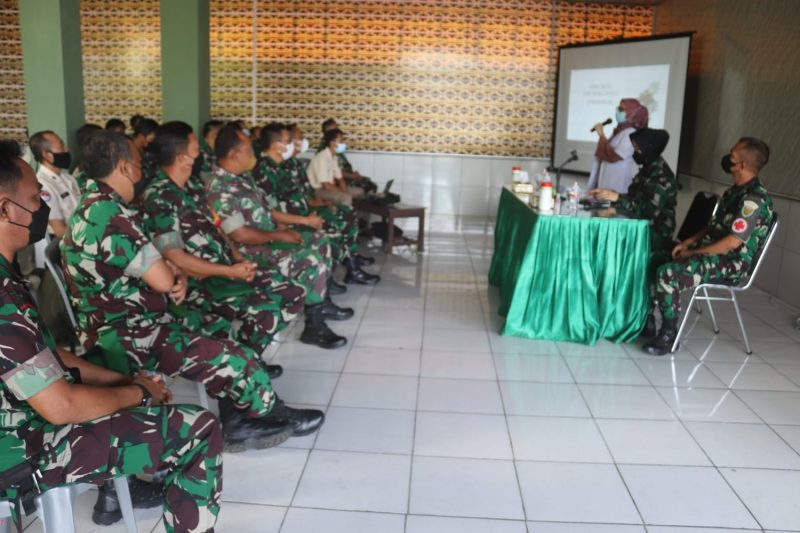 Cegah Penyakit DBD dan Penularan Covid 19, Personel Kodim 0410/KBL Ikuti Penyuluhan Kesehatan Dari Denkesyah