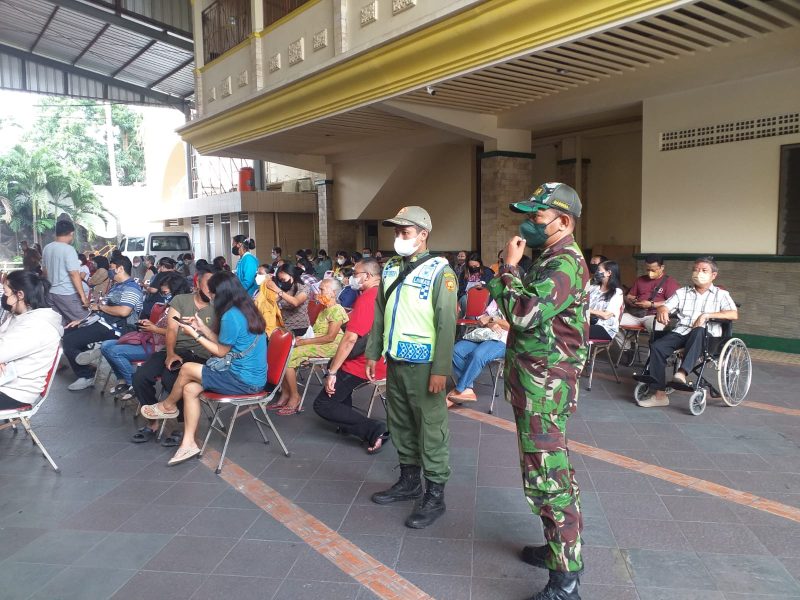 Dukung Percepatan Vaksinasi, Tiga Pilar Dampingi Warga Saat Vaksinasi Covid-19