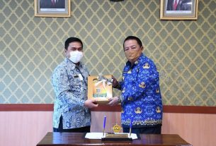 Gubernur Arinal Serahkan LKPD Provinsi Lampung Tahun Anggaran 2021 Kepada BPK RI Perwakilan Lampung