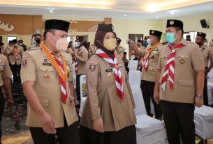 Ketua Kwada Pramuka Lampung Chusnunia Chalim Lantik Pengurus Mabicab Pesawaran Masa Bakti 2021-2026