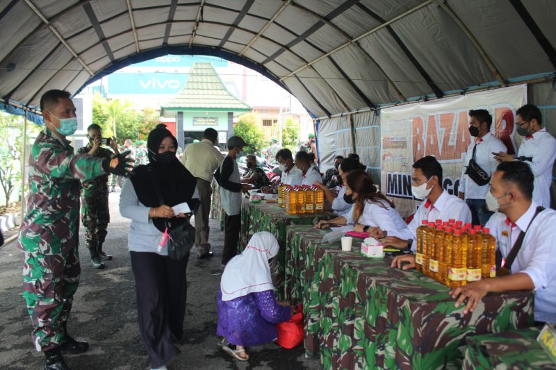 Kodim 0728/Wonogiri dan HIPMI Gelar Bazar Sediakan 1000 L Minyak Goreng