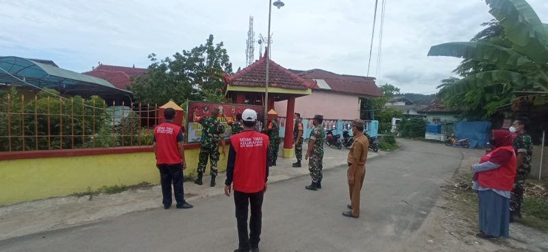 Anggota Koramil 410-01/Panjang Siapkan Kampung Pancasila Diwilayah Binaan