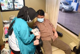 Peduli Sesama, UKM Kampus The Best di Indonesia ini Gelar Donor Darah