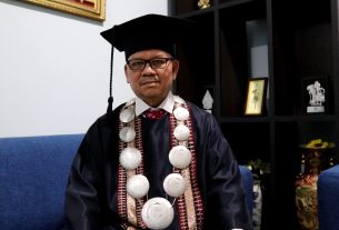 Prof Anuar Sanusi Dikukuhkan Sebagai Guru Besar Pertama IIB Darmajaya, Hari ini