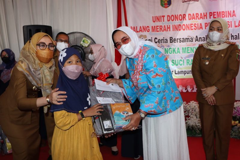 Sambut Bulan Suci Ramadhan, Ketua PMI Provinsi Lampung Berbagi Bersama Penderita Thalasemia