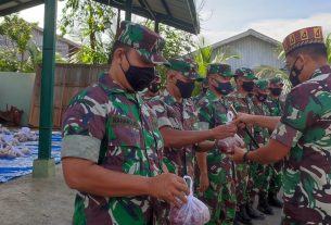 Sehari Menjelang Datangnya Bulan Suci Ramadhan, Dandim 0105/Abar Bagikan Daging Kepada Suluruh Prajurit