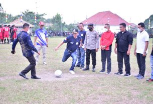 Wabup Tutup Open Turnamen Sepakbola Negara Batin