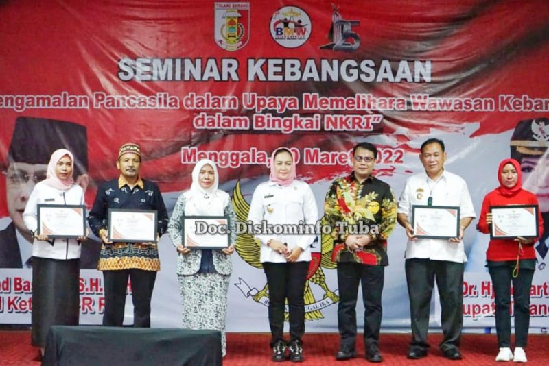 Wakil Ketua MPR RI Isi Seminar Kebangsaan Yang Di Gelar Oleh Bupati Winarti