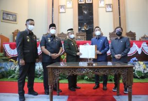 DPRD Lampung Timur Gelar Rapat Paripurna Penyampaian LKPJ