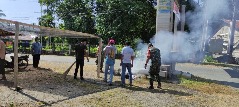 Di Bulan Ramadhan, Babinsa Koramil 04/Meureubo Himbau Masyarakat Jaga Kebersihan Lingkungan Dan Jaga Protokol Kesehatan