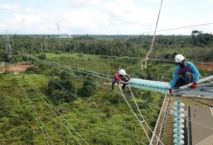 Dukung Pertumbuhan Ekonomi, PLN Bangun Sejumlah Infrastruktur Listrik di Kalbar dan Kalteng