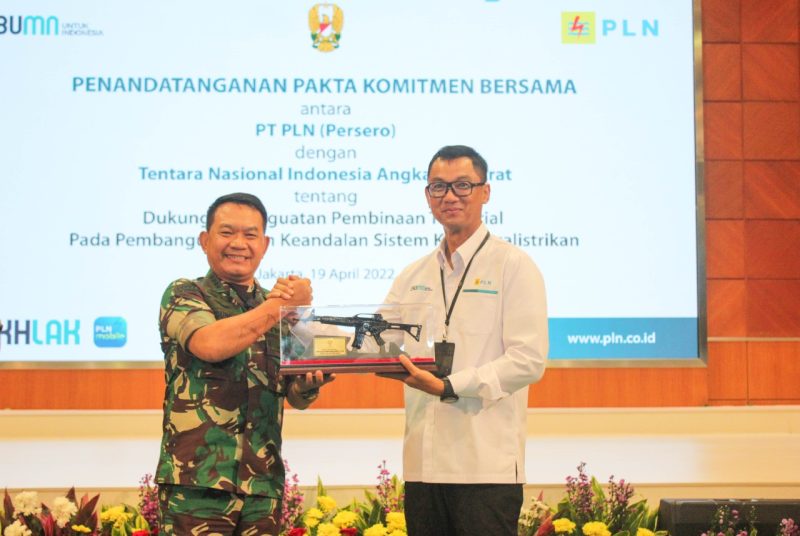 KASAD: TNI AD Siap Dukung PLN Listriki Nusantara