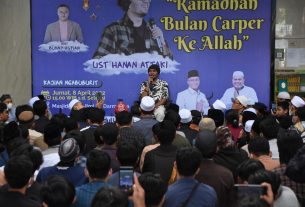 Konser langit di Kampus The Best, Hanan Attaki Ajak Kaum Muda Kuliah di IIB Darmajaya