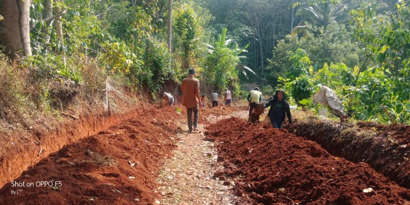 Majukan desa, Pemdes Pekurun Tengah Percepat Pembangunan.