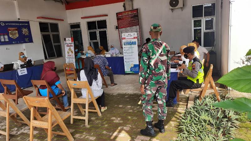 Monitoring Vaksinasi, Ini Yang Dilakukan TNI-Polri Jatisrono