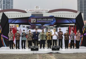 PLN Siapkan Listrik Hijau untuk Industri EV yang Kembangkan Pabrik di Indonesia