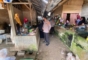 Polsek Lambu Kibang Patroli Pasar Cek Stok Minyak Goreng