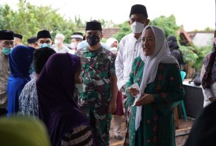 Serap Aspirasi Masyarakat, Dandim 0813 dan Bupati Anna Blusukan ke Dusun Tapal Batas Selatan Bojonegoro