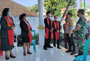 TNI-Polri di Bojonegoro Amankan Ibadah Peringatan Wafatnya Isa Almasih