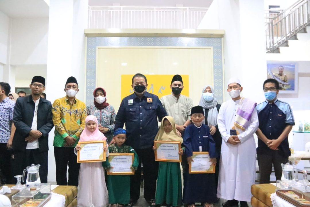 Gubernur Arinal Serahkan Hadiah Lomba Adzan dan Tahfidz Quran Hasil Kerjasama Pemprov Lampung dan Radar Lampung