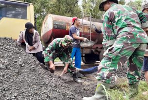 Aksi Srikandi Lereng Merapi Dalam TMMD Sengkuyung Desa Jemowo