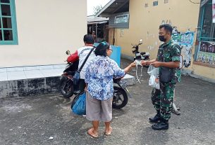 Babinsa Banyudono Beri Masker Gratis Warga Binaan