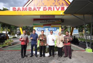 Dirjen Keuangan Daerah Kemendagri Tinjau Langsung Samsat Provinsi Riau di Pekanbaru