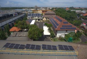 Dukung Energi Bersih, PLN Pasang PLTS Atap 489,72 kWp di Seluruh Kantor PLN Bali