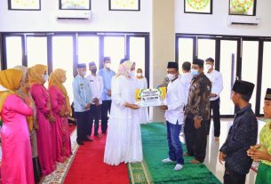 Hadiri Pengajian Di Kabupaten Pringsewu, Ketua TP. PKK Provinsi Lampung Ajak Tingkatkan Ketaqwaan Kepada Allah SWT