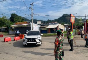 Jelang arus balik mudik lebaran, Personel Kodim 0410/KBL turut bantu laksanakan pengamanan di wilahaynya