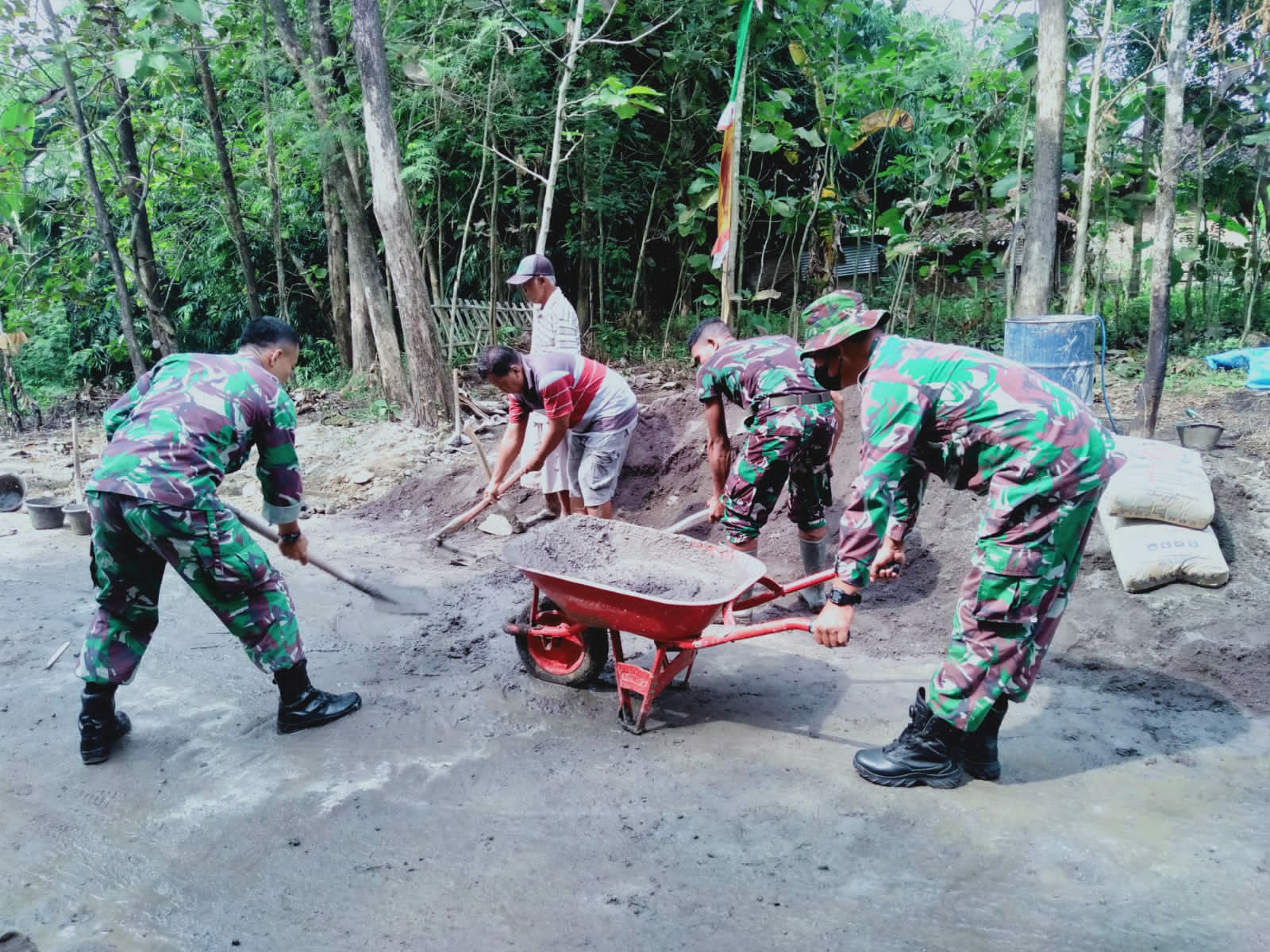 Kapten Cba Budi : Karbak Wujud Nyata Pengabdian TNI Untuk Rakyat