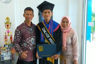 Mahasiswa Program Student Mobility di Tiongkok, Pimpred Media Online ini Wisudawan Terbaik Kampus The Best