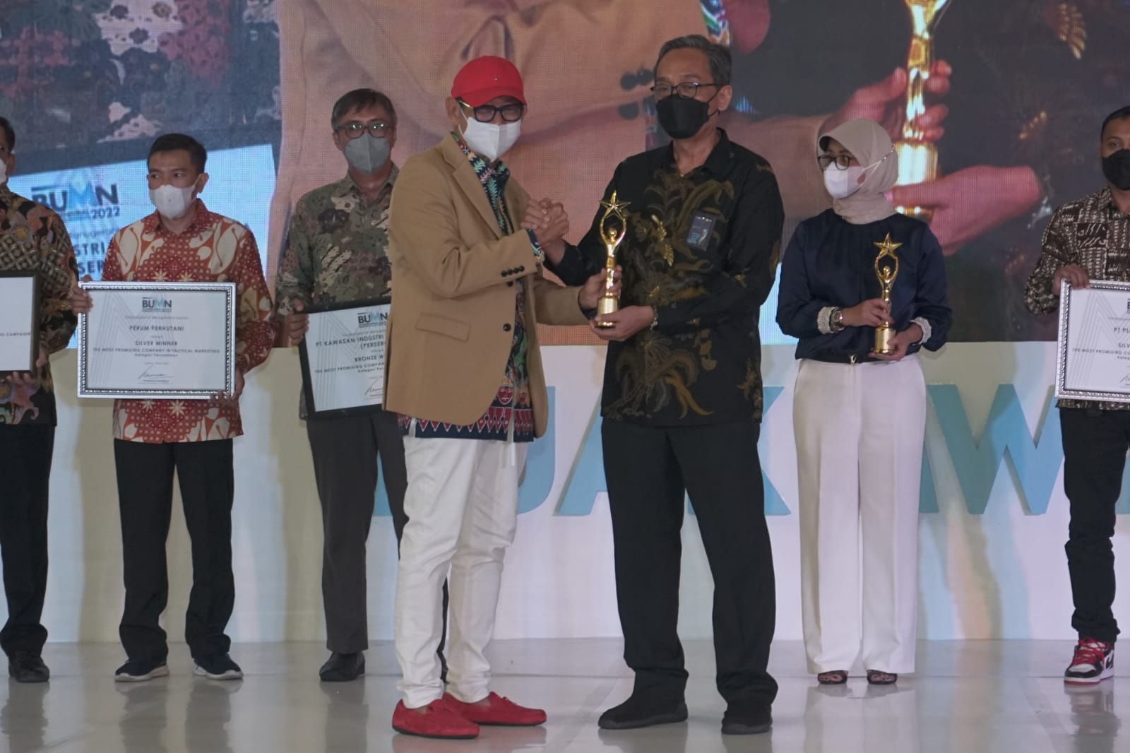 PLN Sabet 4 Penghargaan BUMN Entrepreneurial Marketing Award 2022