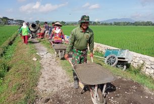 Pembangunan Talud ditengah persawahan warga desa Tawang, Kec. Weru ditujukan untuk peningkatan perekonomian.