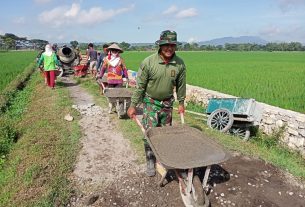 Pembangunan Talud ditengah persawahan warga desa Tawang, Kec. Weru ditujukan untuk peningkatan perekonomian.