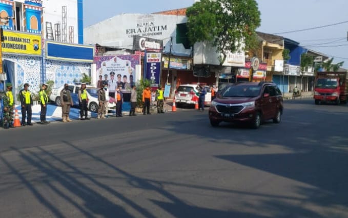 Puncak Arus Balik Idul Fitri 1443 Hijriyah, Petugas Gabungan Bojonegoro Siaga di Perbatasan