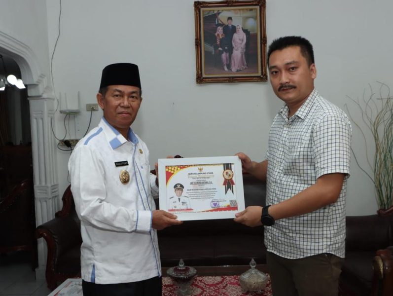 Ungkap kasus Sat Reskrim Polres Lampung Utara Dapatkan Penghargaan dari Bupati