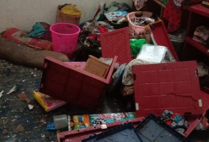 Sahri, Sambangi Rumah Warga Yang Tersambar Petir