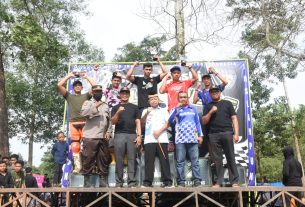 Penutupan Kejuaraan Grasstrack 2022 Bupati Dawam Bangkitkan Semangat Generasi Muda