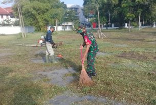 Covid-19 Belum Musnah, Babinsa Keprabon Bersama Warga Laksanakan Kerja Bakti di Wilayah