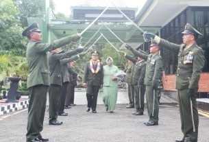 Dandim Bojonegoro Pimpin Upacara Tradisi Purna Tugas Anggota