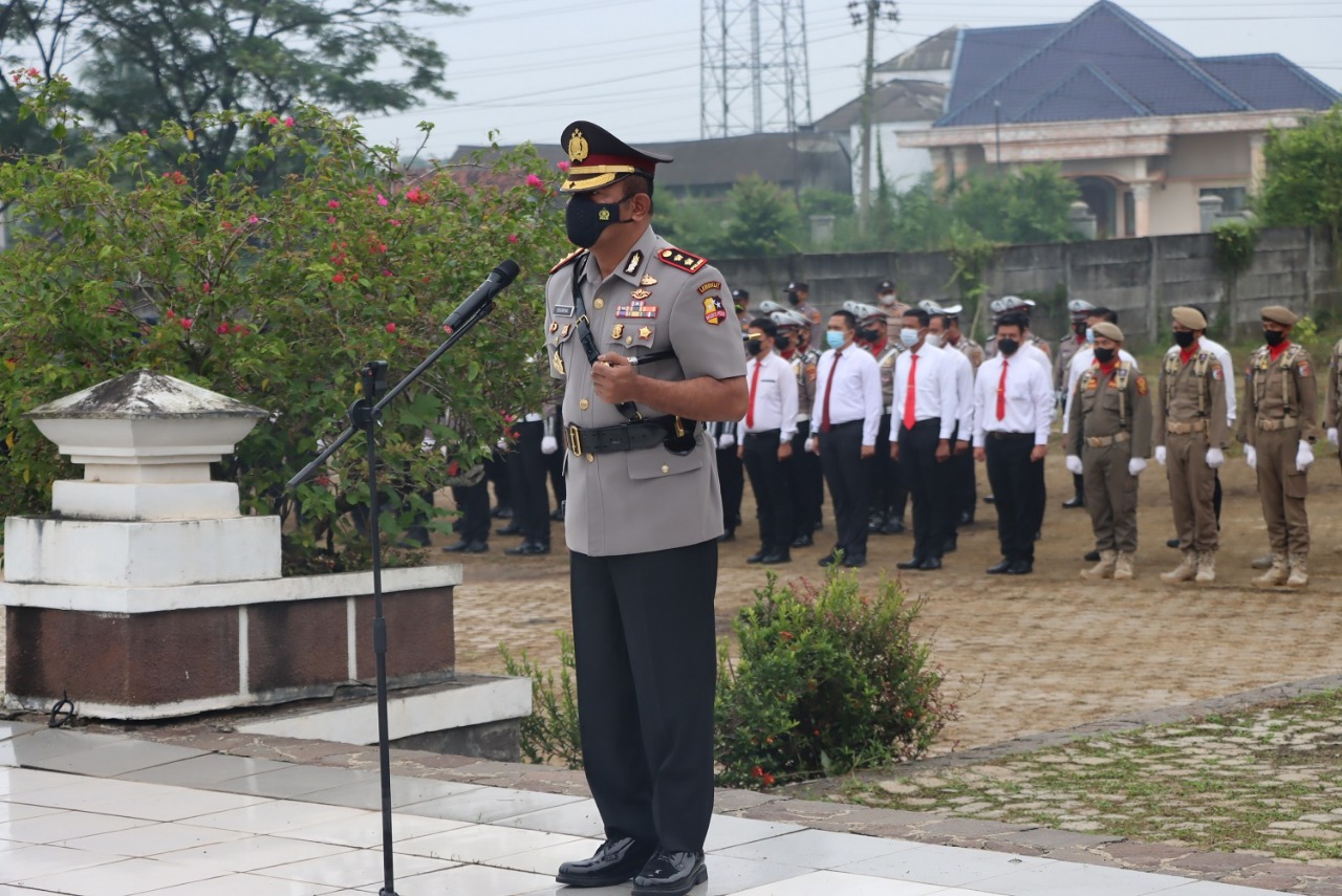 Gelar Upacara Ziarah dan Tabur Bunga di TMP, AKBP Hujra: Rangkaian Hari Bhayangkara Ke-76