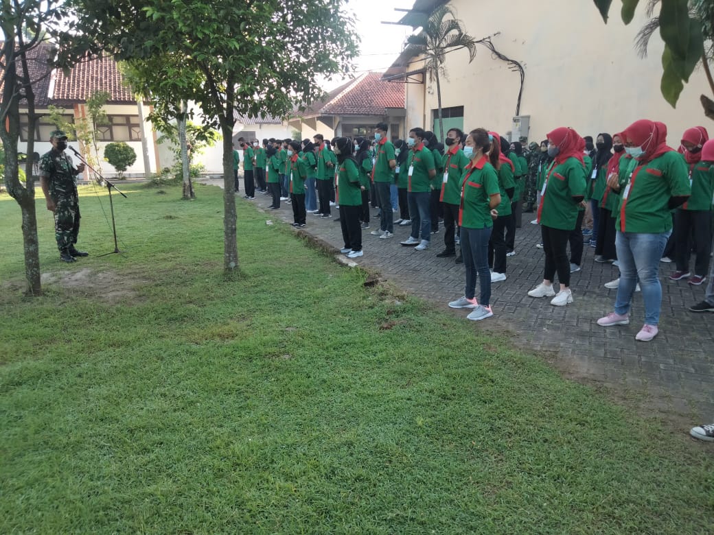 Babinsa Latih PBB Bagi Seratus Peserta Kursus Di BLK Sragen